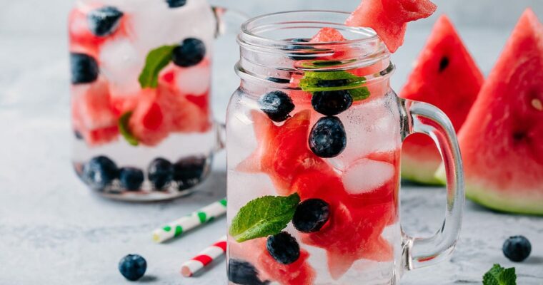 Agua infundida con frutas