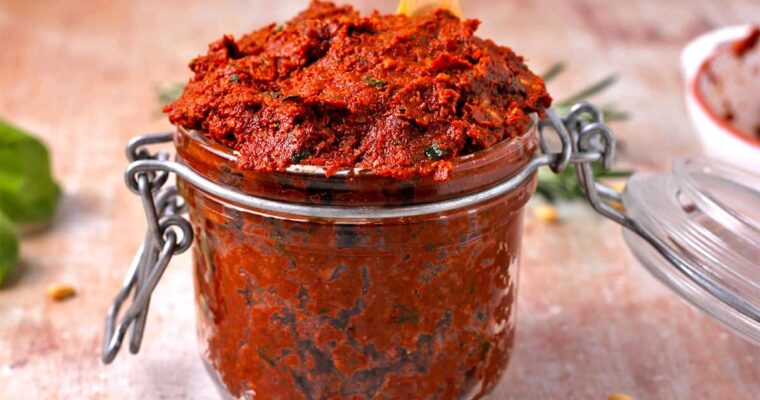 Salsa estilo pesto rojo