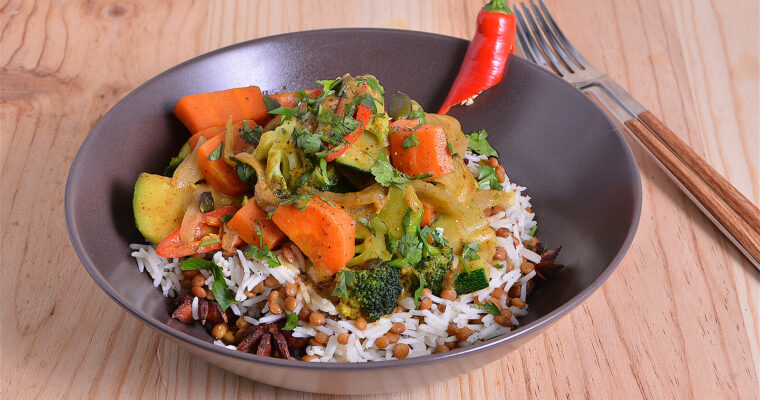 Curry de verduras con basmati