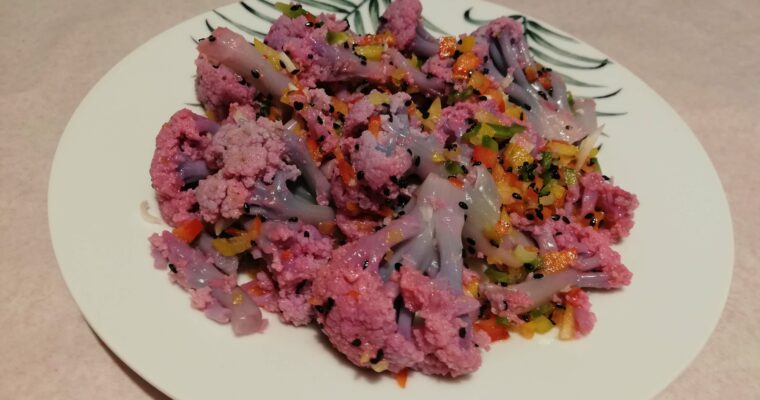 Ensalada tibia de coliflor y col rizada