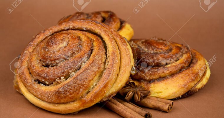 Pastel de hojaldre de especias y canela