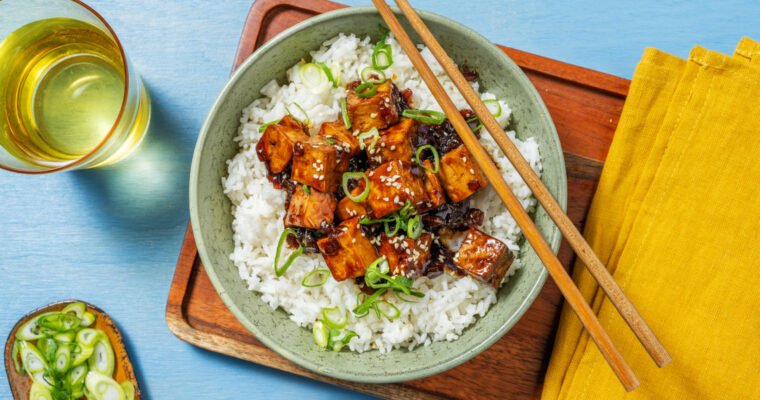 Tofu ahumado frito con espinacas a la crema y Patatas